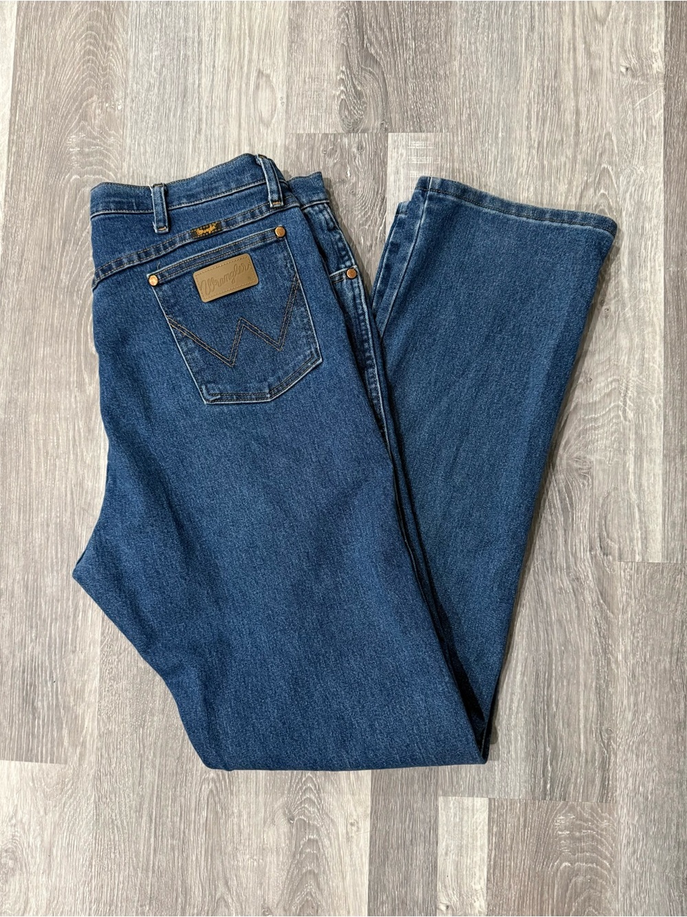 Wrangler Advanced Comfort A-101 Men's Medium Wash Blue Straight Stretch 38W